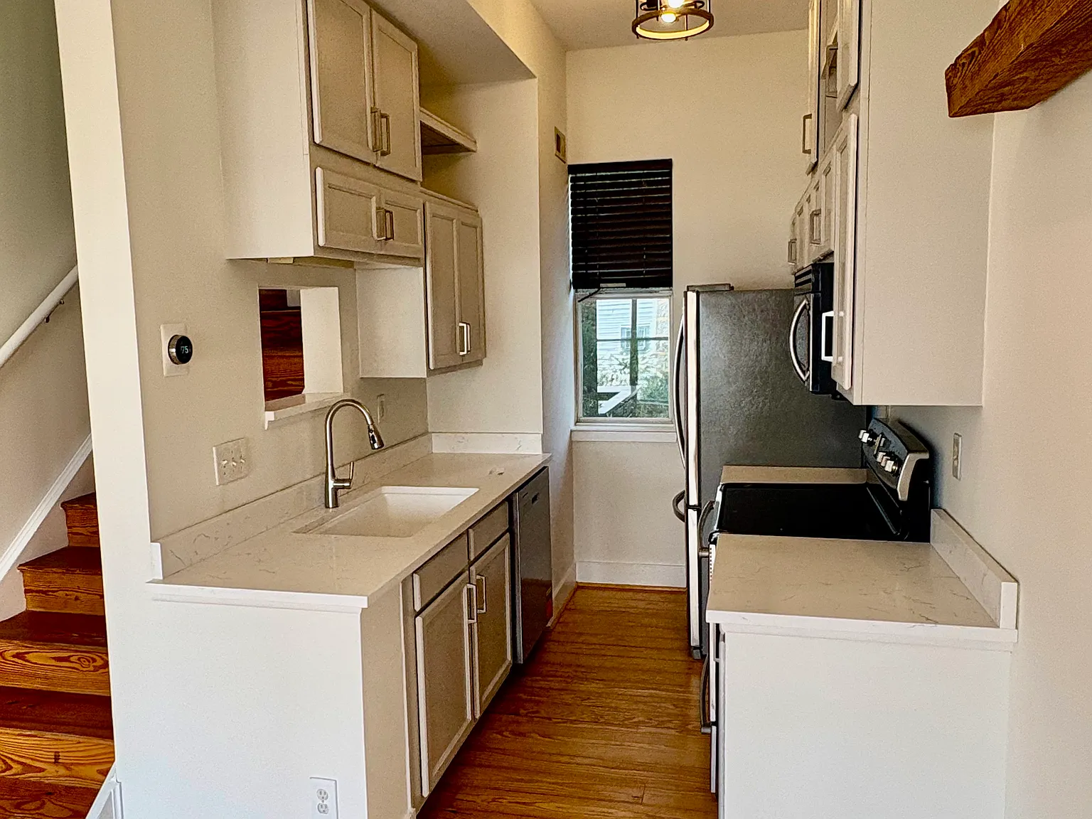 2 bed, 1086 sqft, $2,700 — Photo 3