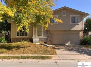 6913 S 154th St, Omaha, NE 68138