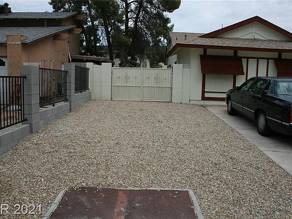 2nd image of 5414 Clydesdale St