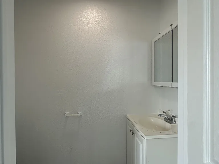 South Park Place Apartments — Photo 20