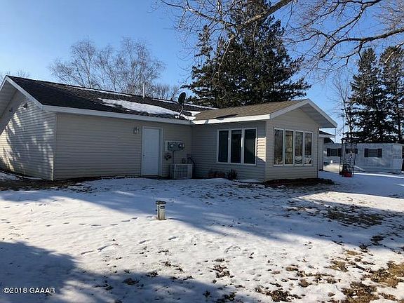 3rd image of 221 1st Ave