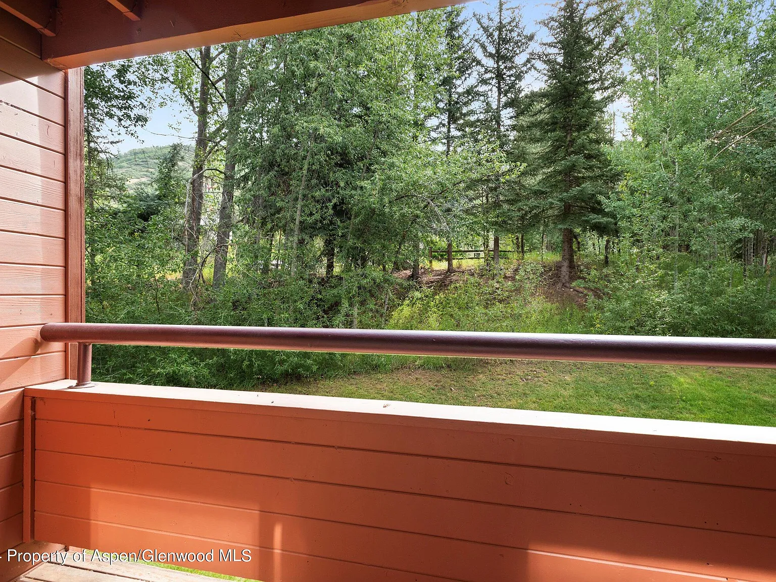 3 bed, 2.0 bath, 994 sqft, $8,500 — Photo 3