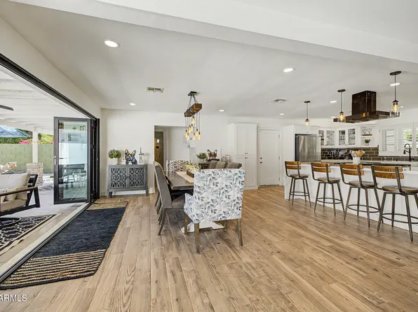 302 E HARMONT Drive, Phoenix, AZ 85020