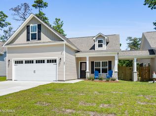 1071 Dan Owen Dr, Hampstead, NC 28443