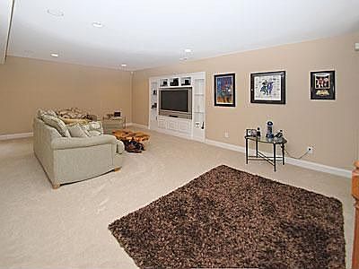 4th image of 8334 Cardnia Ct