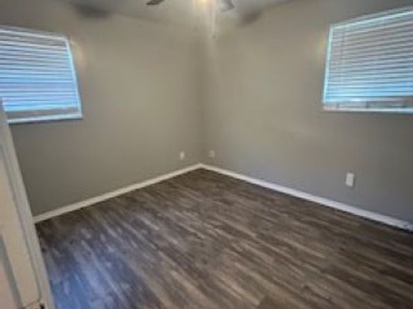 11 Bordeaux Dr APT 2