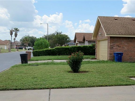 2nd image of 1932 Baylor Ave