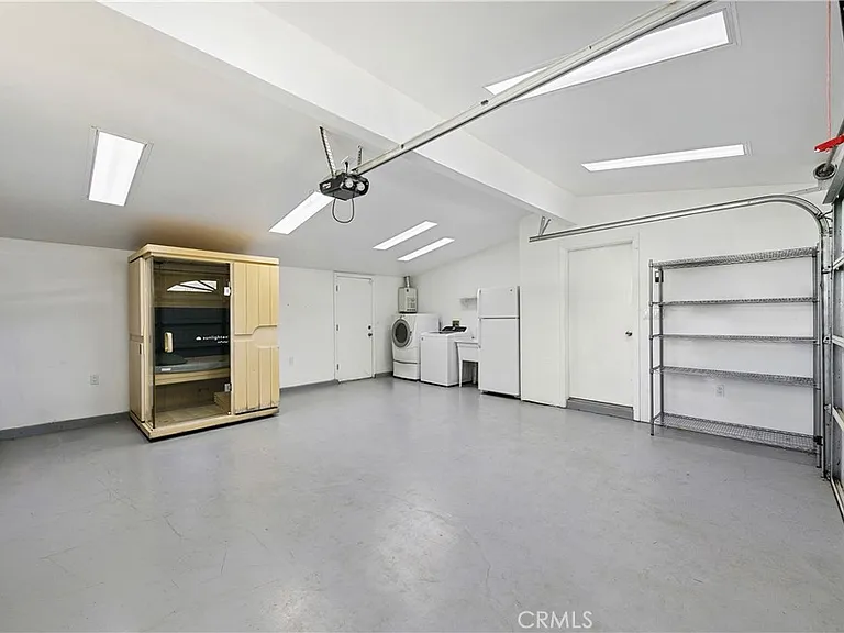 22951 Austin St — Photo 44