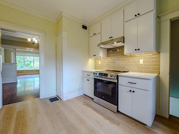 5th image of 6706 NE Rodney Ave