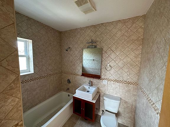 5th image of 467 Vanderbilt Ave #4A