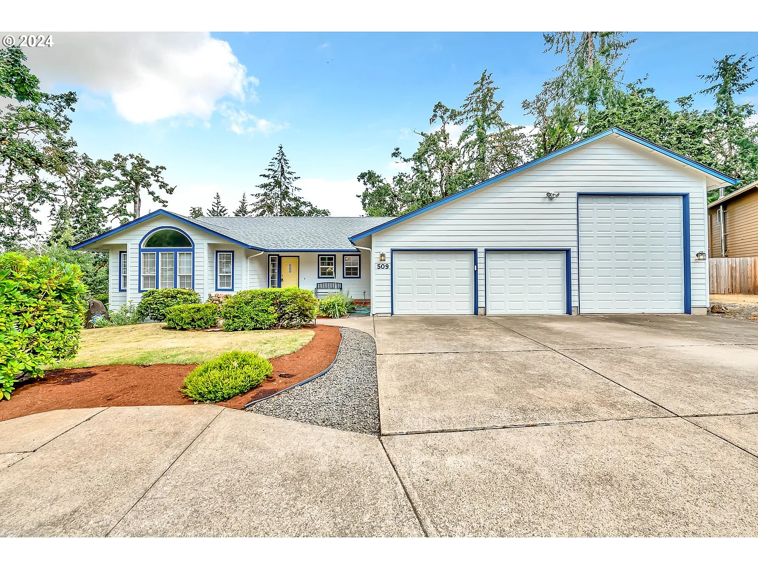 509 S 68th Pl photo 1