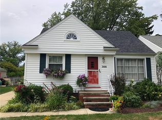366 Elmwood Rd, Bay Village, OH 44140