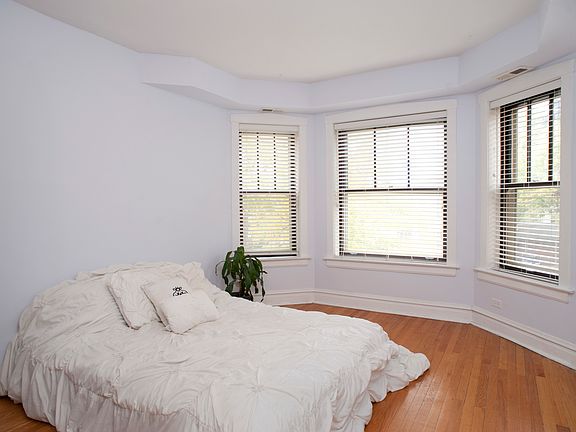5th image of 404 S Wesley Ave #2