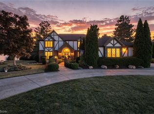 14812 Lancelot Ln W, North Royalton, OH 44133