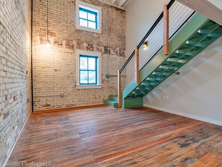 101 E Walnut St #213 — Photo 10