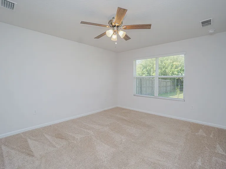 2379 Kirkwood Dr — Photo 20
