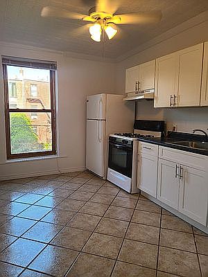 2nd image of 697 Sackett St #2