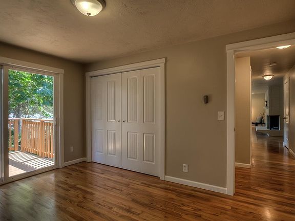 3rd image of 3120 NW Norwood Dr