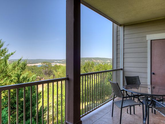 2nd image of 17800 Edgewood Way Unit 202