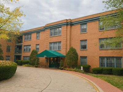 5825 5th Ave #109A, Pittsburgh, PA, 15232