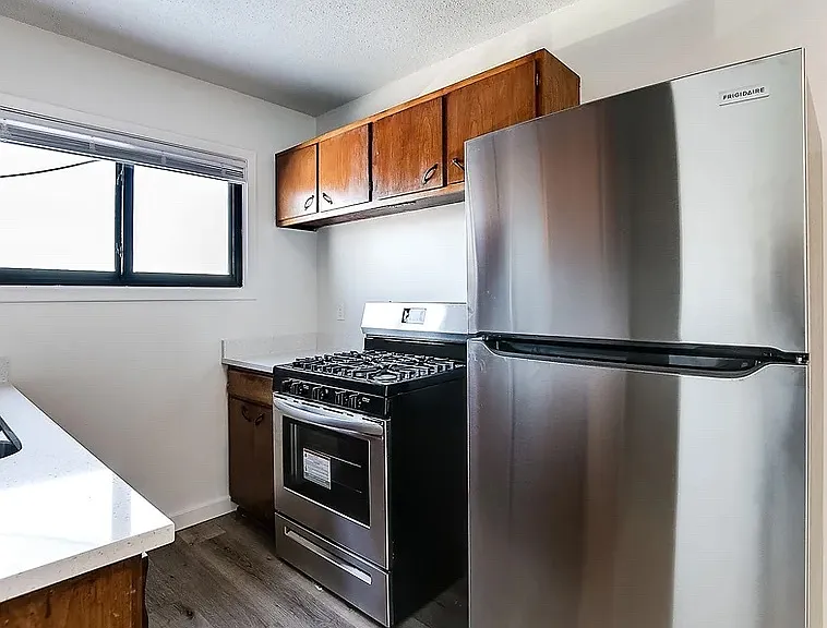 4750 Central Ave NE — Photo 8