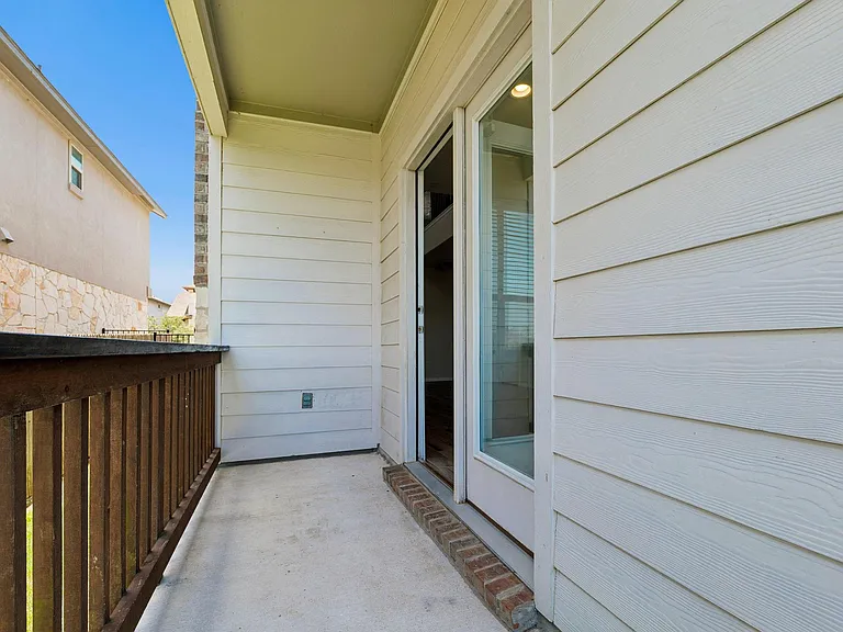 3240 E Whitestone Blvd #4 — Photo 29
