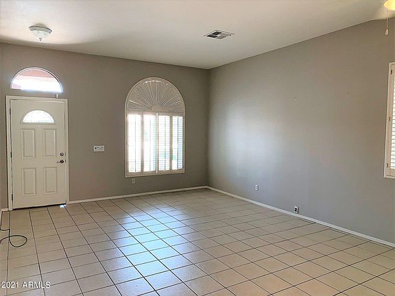 2nd image of 5183 W Dublin Ln