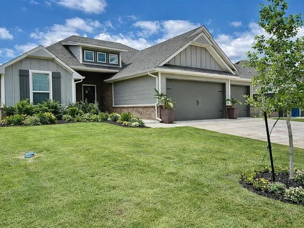 1313 N Beale Ter, Mustang, OK 73064