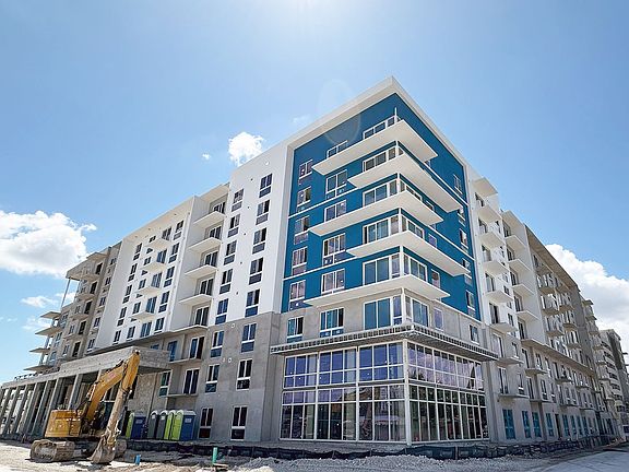 4th image of 2335 NE 186th St #1-0417