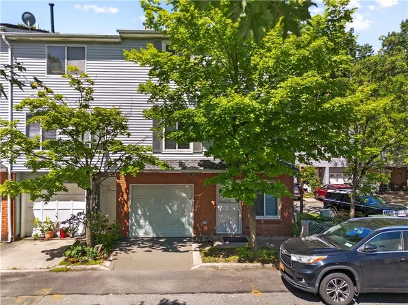 624 Ilyssa Way, Staten Island, NY 10312