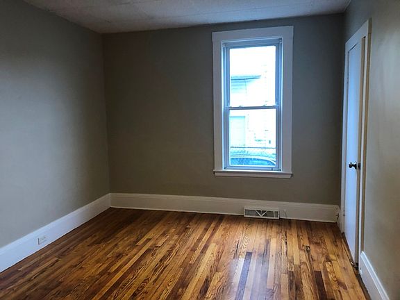 3rd image of 198 Washington St #1