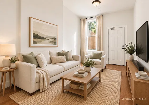 Living room, photo 2