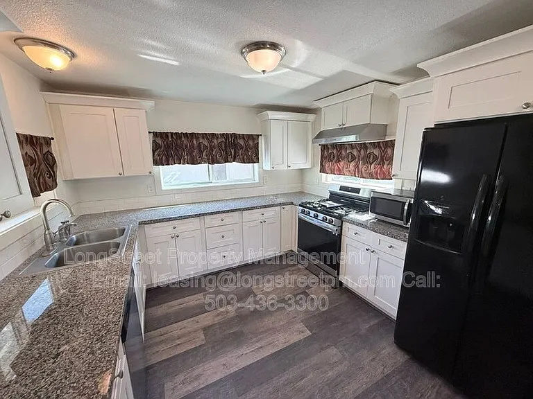 758 Browning Ave S #A — Photo 10