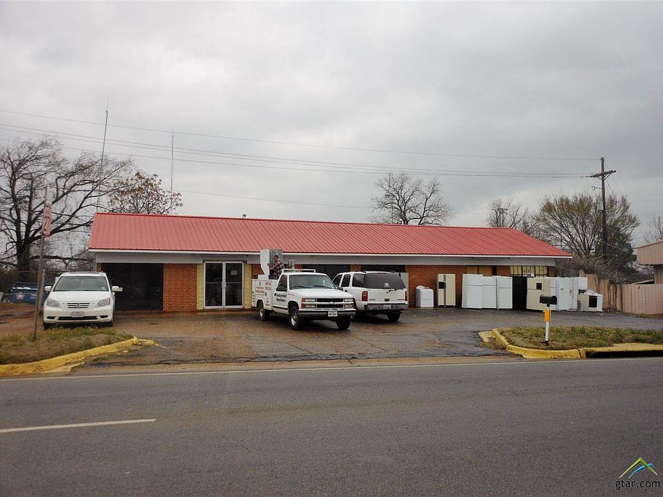 1st image of 305 E 16th St