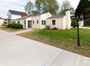 65 Oakley Rd, Asheville, NC 28803