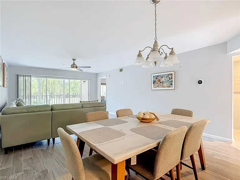 3685 Amberly Cir #D203 — Photo 15