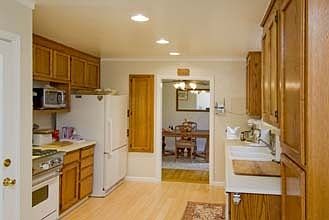 2nd image of 1113 Folkstone Ave