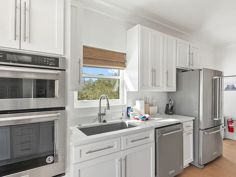 204 Sandstone St — Photo 34