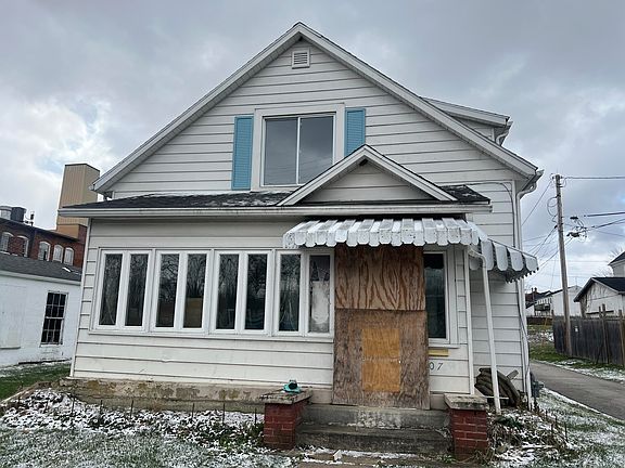 2nd image of 307 Lake St