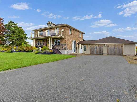3rd image of 1529 Nafziger Rd