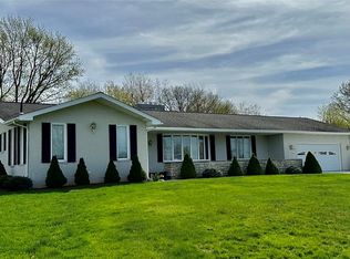 11235 Acadia Dr NE, Magnolia, OH 44643