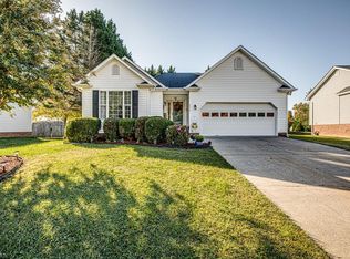 4010 Glenn Knoll Ln, Winston Salem, NC 27107