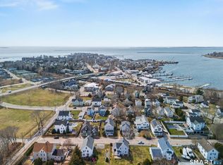 9 Oak Dr, Stonington, CT 06378