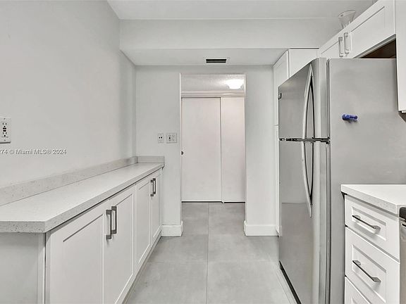 3rd image of 20381 NE 30th Ave APT 124-7