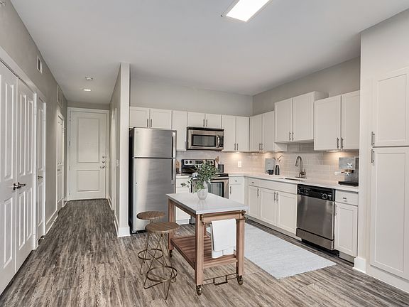 Updated Kitchen and Dining