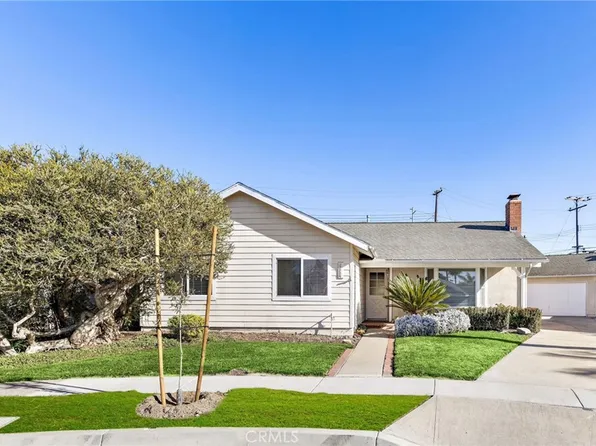 17742 Collins Cir, Huntington Beach, CA 92647