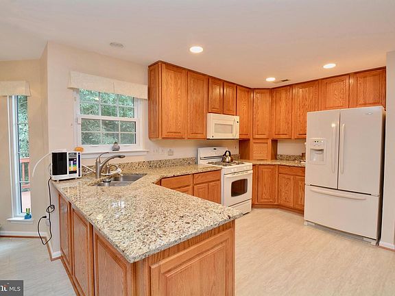 2nd image of 6179 Oaklawn Ln