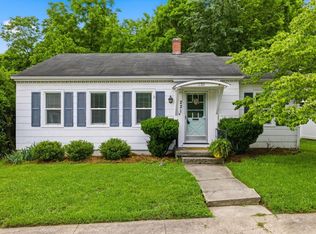 221 N 1st St, Danville, KY 40422