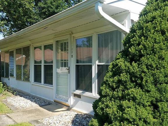 5th image of 1108B Argyll Cir