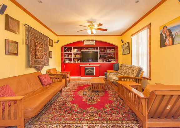 3rd image of 1710 Taylor Ave